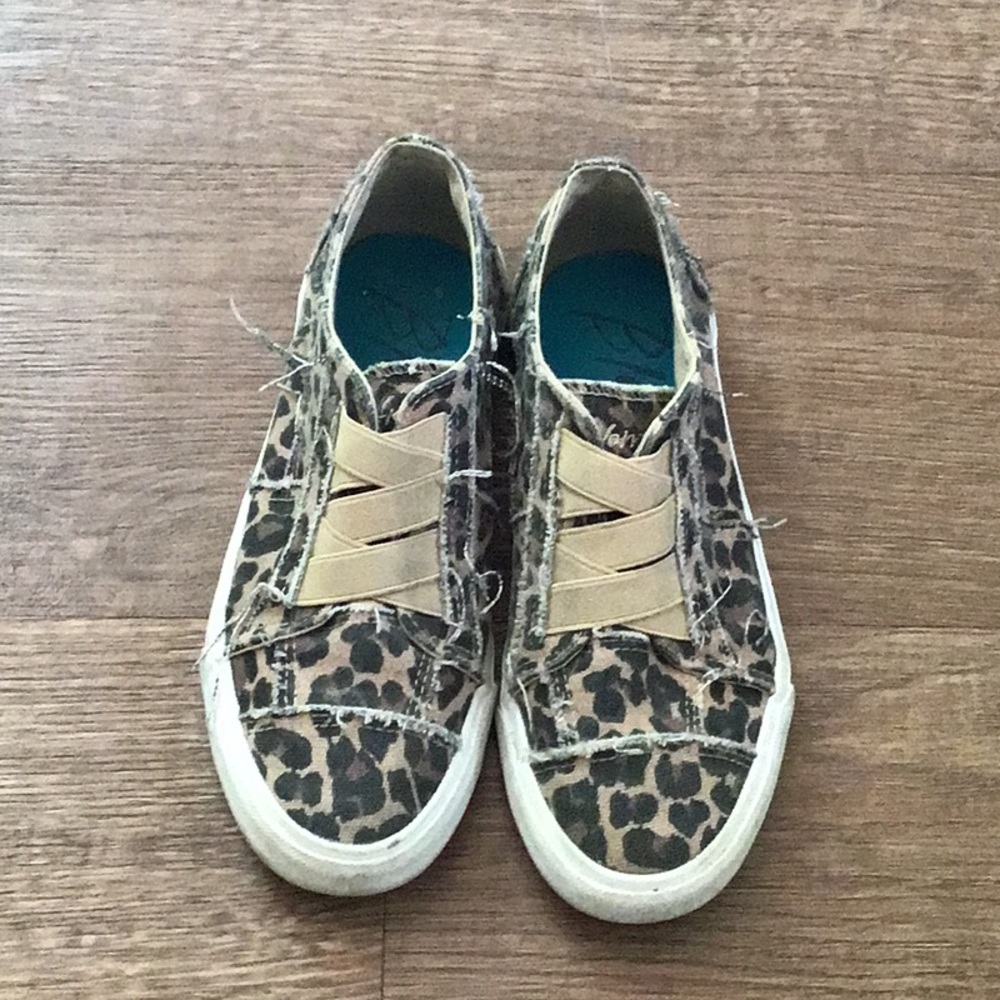 Blowfish cheetah print shoes size 6.5